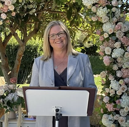 Kellie Haerdie - Wedding Celebrant Portugal